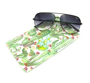 snap sunglasses case