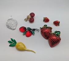 Austria Glass Fruit Strawberry Brooch Sarah Coventry Berries Vintage Brooches