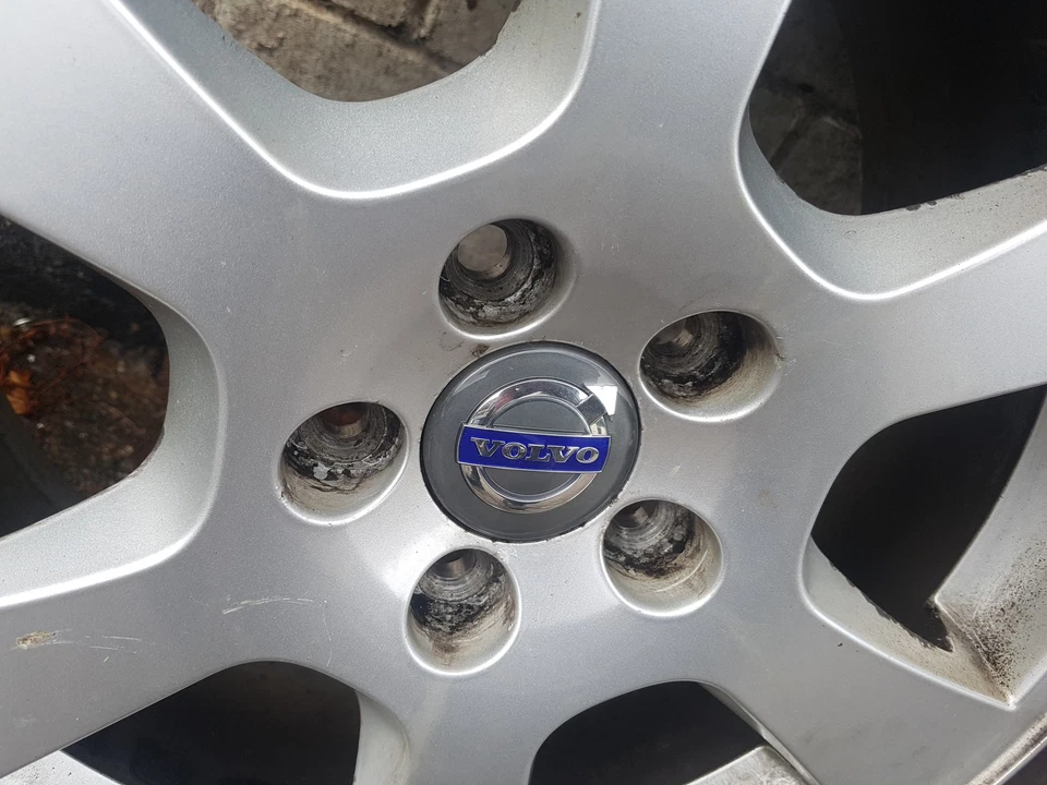 VOLVO XC60 17 INCH Simple Alliage Roue - Segin 2009-17 30671480 12-MONTH - Photo 3/4