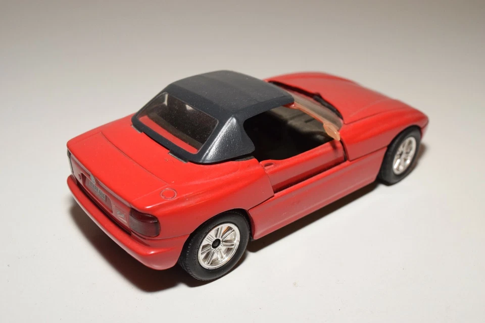 WW 1:24 REVELL BMW Z1 ROSSO OTTIME CONDIZIONI 2 - Immagine 2 di 4