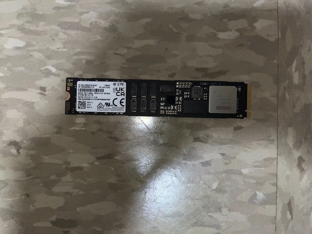 Samsung PM9A3 960GB M.2 SSD