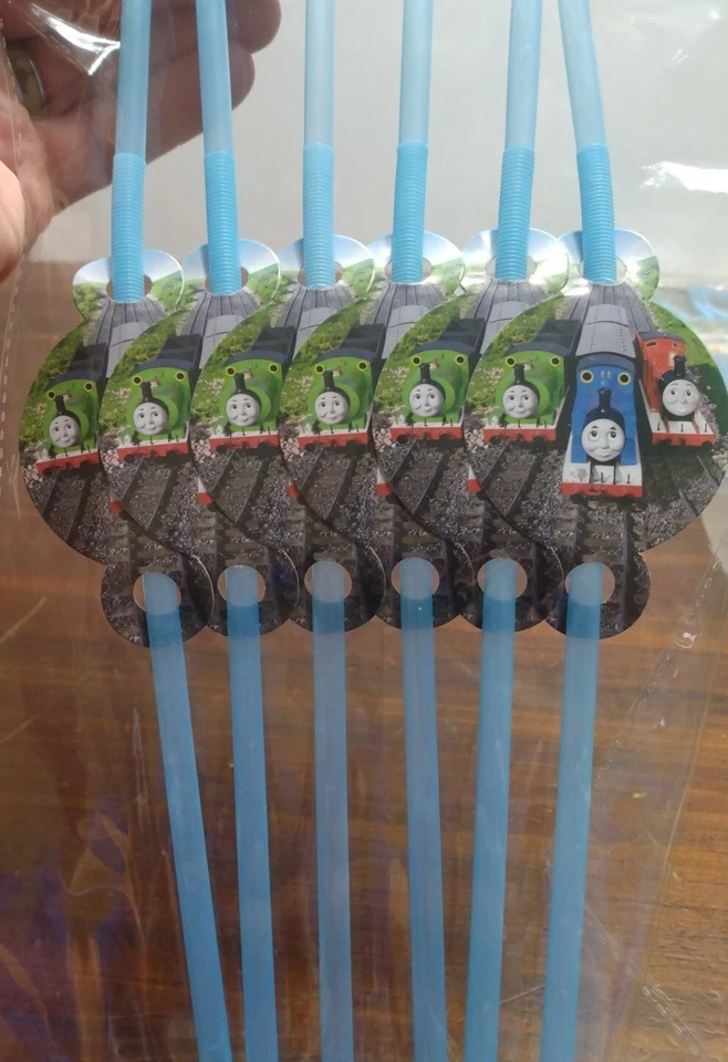 Tenedores cucharas pajitas decoración fiesta cumpleaños Thomas and Friends Foto 2 de 4