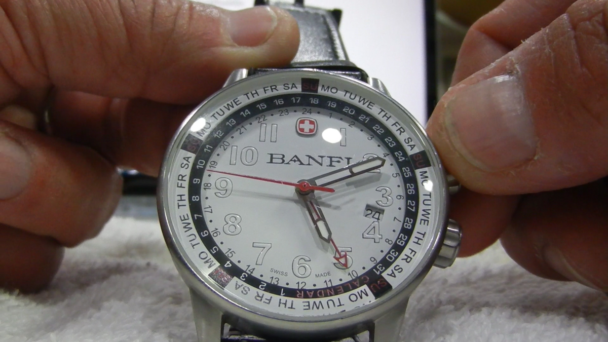 RARE! MENS WENGER COMMANDO 30 DAY CALENDER GMT WATCH 7473X/T NEW