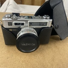 Vintage YASHICA ELECTRO 35 GSN Film Camera 1:1.7 f 45 mm w/ Case UNTESTED