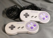 2 Original Super Nintendo SNES Controllers Lot / Working