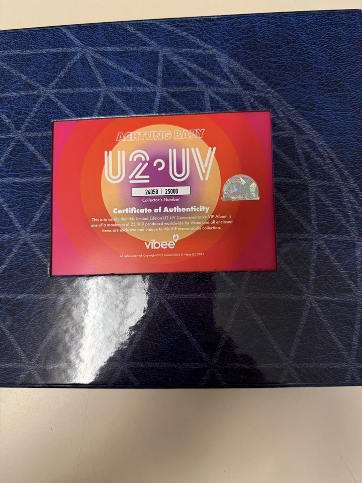 Libro del programa de conciertos U2 UV Achtung Baby Live At Sphere oficial Las Vegas Foto 3 de 3