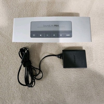 Bose SoundLink Mini Bluetooth Speaker Silver w/ Charging Cradle OEM Charger
