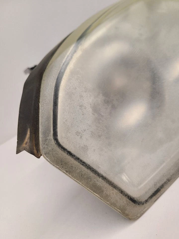 04-08 CHEVROLET MALIBU LH Driver Headlight Classic Style Emblem In Grille  - Image 4 of 4