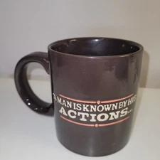 DaySpring Mug~88863 'A GOOD MAN IS KNOWN BY HIS ACTIONS' / Proverbs 21:8 Passage