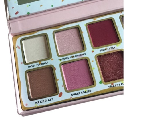 Too Faced Pop-Tarts® Frosted Strawberry Mini Eye Shadow Palette New In Box - Picture 4 of 5