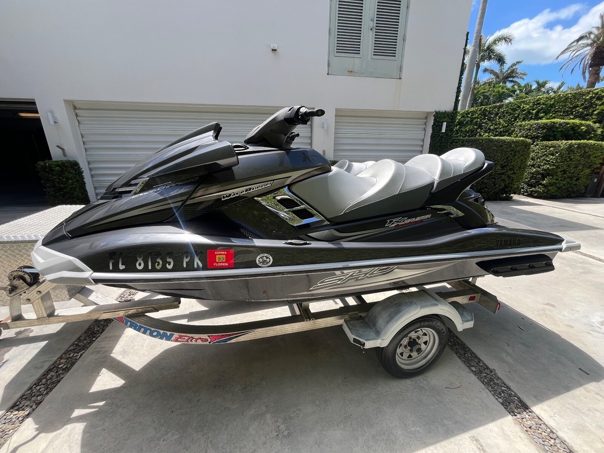 2012 Yamaha wave runner FX SHO & FZR SHO for sale, trailer