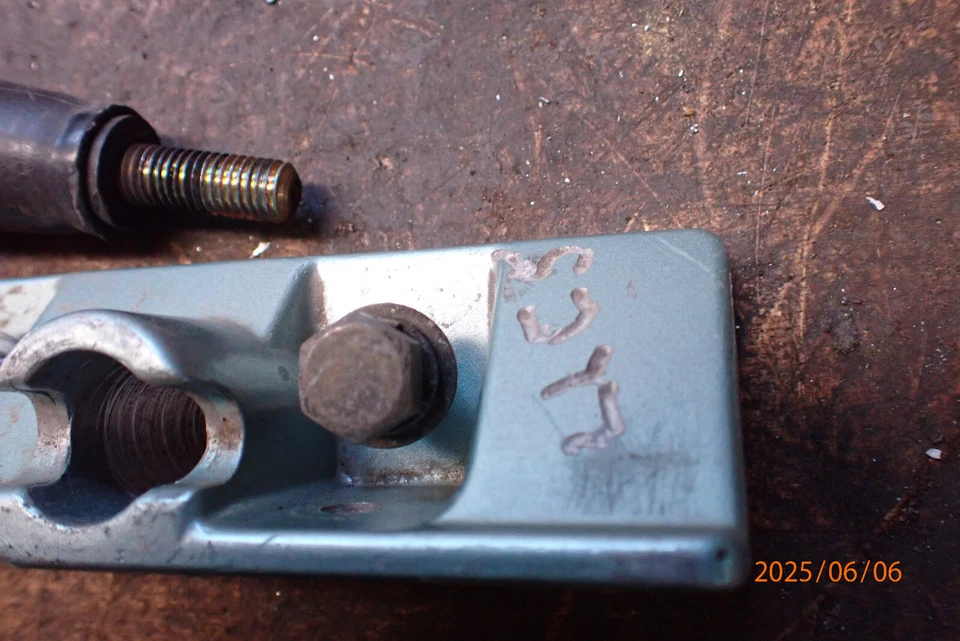 CONMUTADOR BOLSA POLVO CONDUCTO OTRAS PIEZAS PARA SIERRA INGLETADORA DESLIZANTE HITACHI C8FB2 Foto 2 de 4