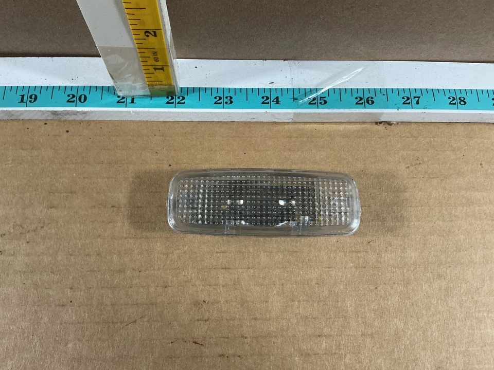 Lámpara de luz de tocador interior parasol Audi A7 Quattro 2012-2017 4D0947105A OEM Foto 2 de 4