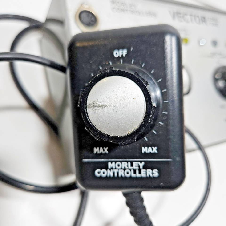 MODEL RAILWAY MORLEY MULTI GAUGE VECTOR ZERO 2 BASE UNIT/2 HANDHELD ...