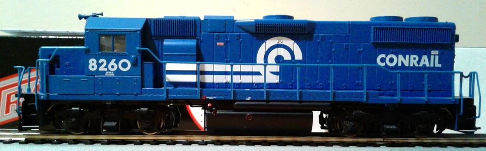 HO SCALE ATLAS EMD GP38-2 CONRAIL #8260 904 - Image 4 of 4