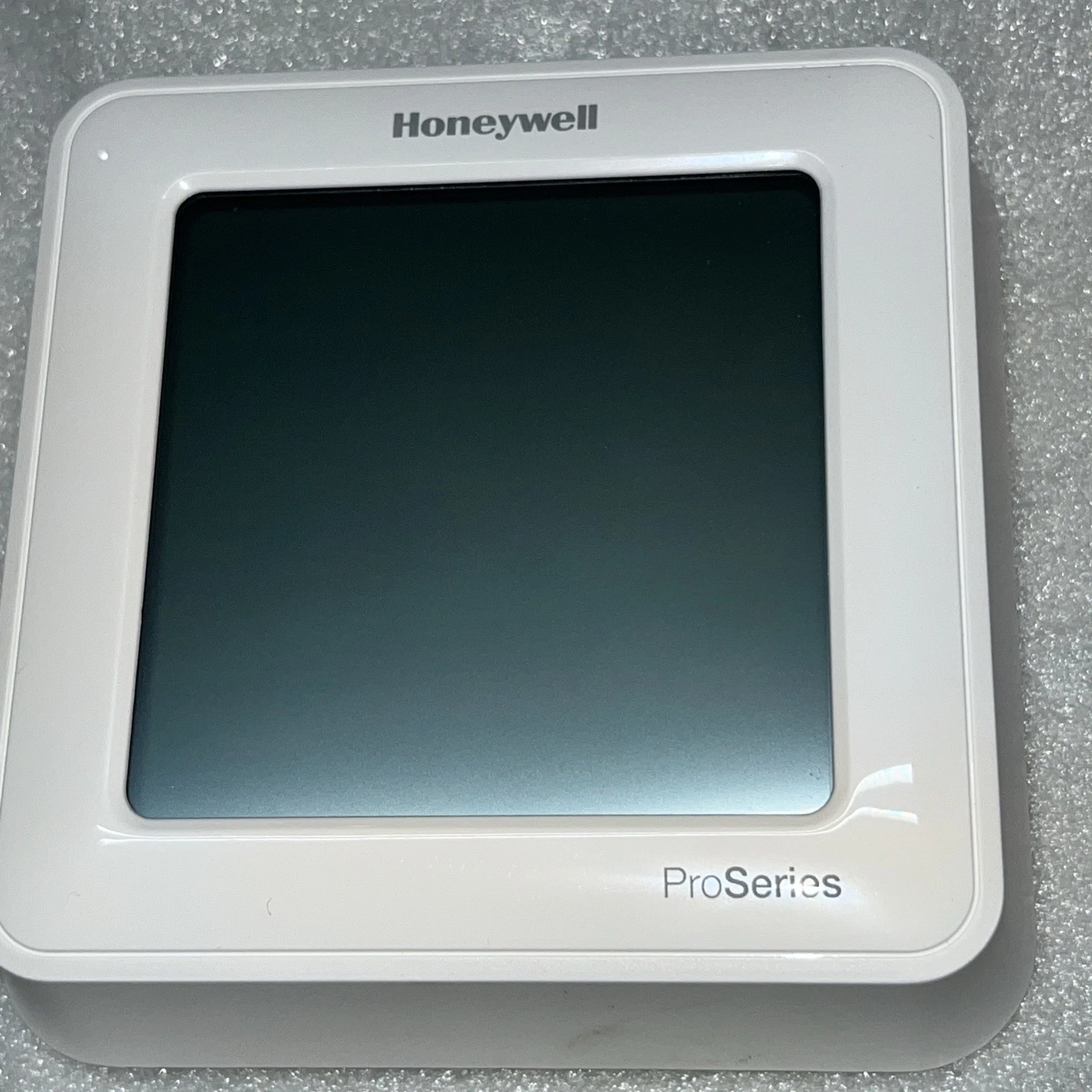 Honeywell T6 Pro Z-Wave SmartStart Programmable Thermostat (TH6320ZW2003)