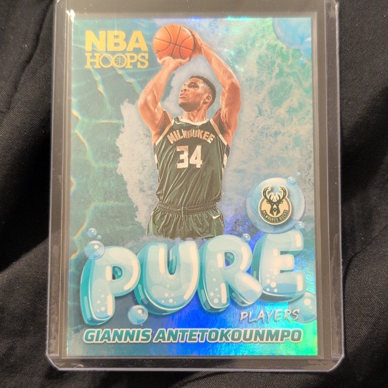 Panini 2024-25 NBA Hoops Pure Players Insert Giannis Antetokounmpo #7