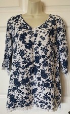 ELENA BALDI Made in ITALY 100 Linen Top White  Blue Floral Print Blouse Size M