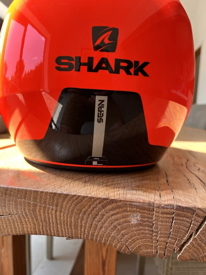 Shark Motorcycle Helmet - Image 4 of 4