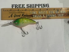 BAGLEY DIVING B 3  DB3 CRANKBAIT HARD TO FIND BN6 GREEN ON BONE COLOR U.S.A MADE