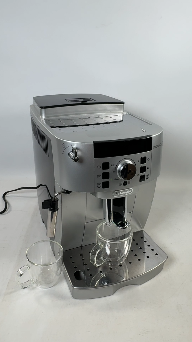 Delonghi Magnifica XS ECAM22110SB Bean To Cup Espresso Maker