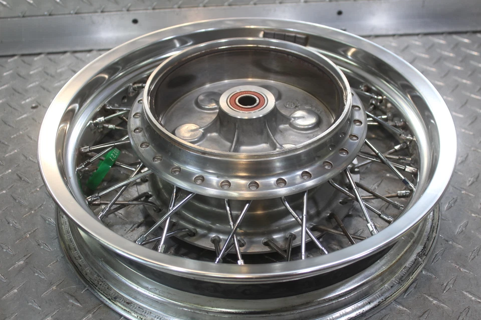 2007 SUZUKI BOULEVARD S50 RODA TRASEIRA ARO 65311-38A02 - Imagem 3 de 4