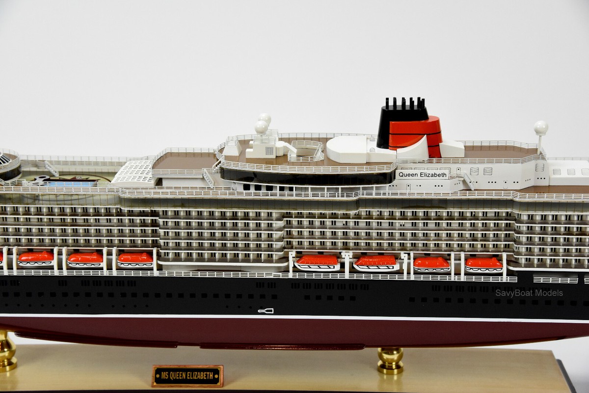 MS Queen Elizabeth Cunard Line Wooden Ship Model 39