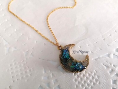 Halskette Resin Geode Mondblau Golddetails