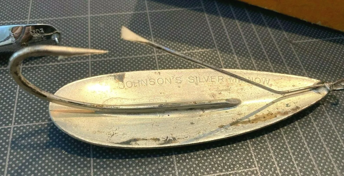 Vintage Johnson's Silver Minnow No. 4 - Silver Plated. Pat.'d 8-28-23