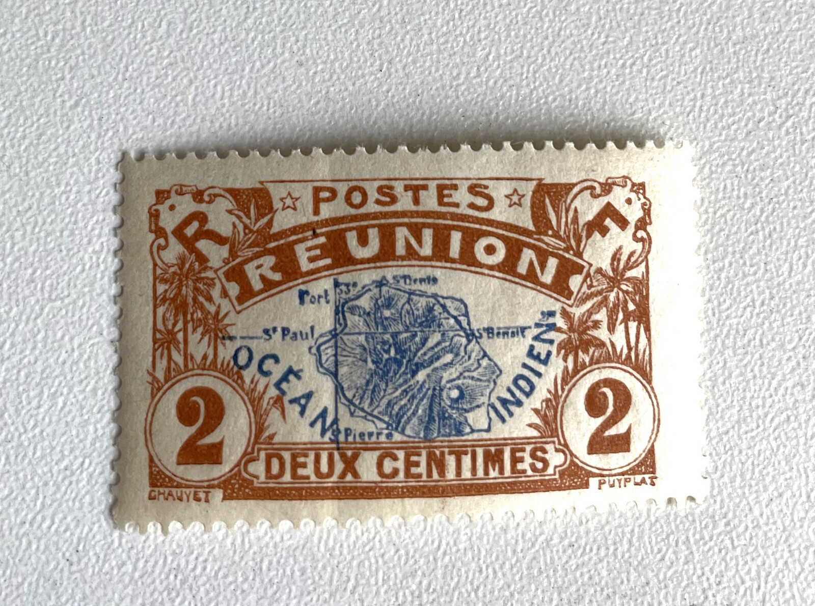 16 timbres très anciens de la Réunion 16 timbres très anciens de la Réunion