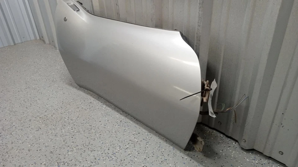 69-77 CORVETTE C3 RIGHT DOOR ASSEMBLY SILVER Foto 4 de 4