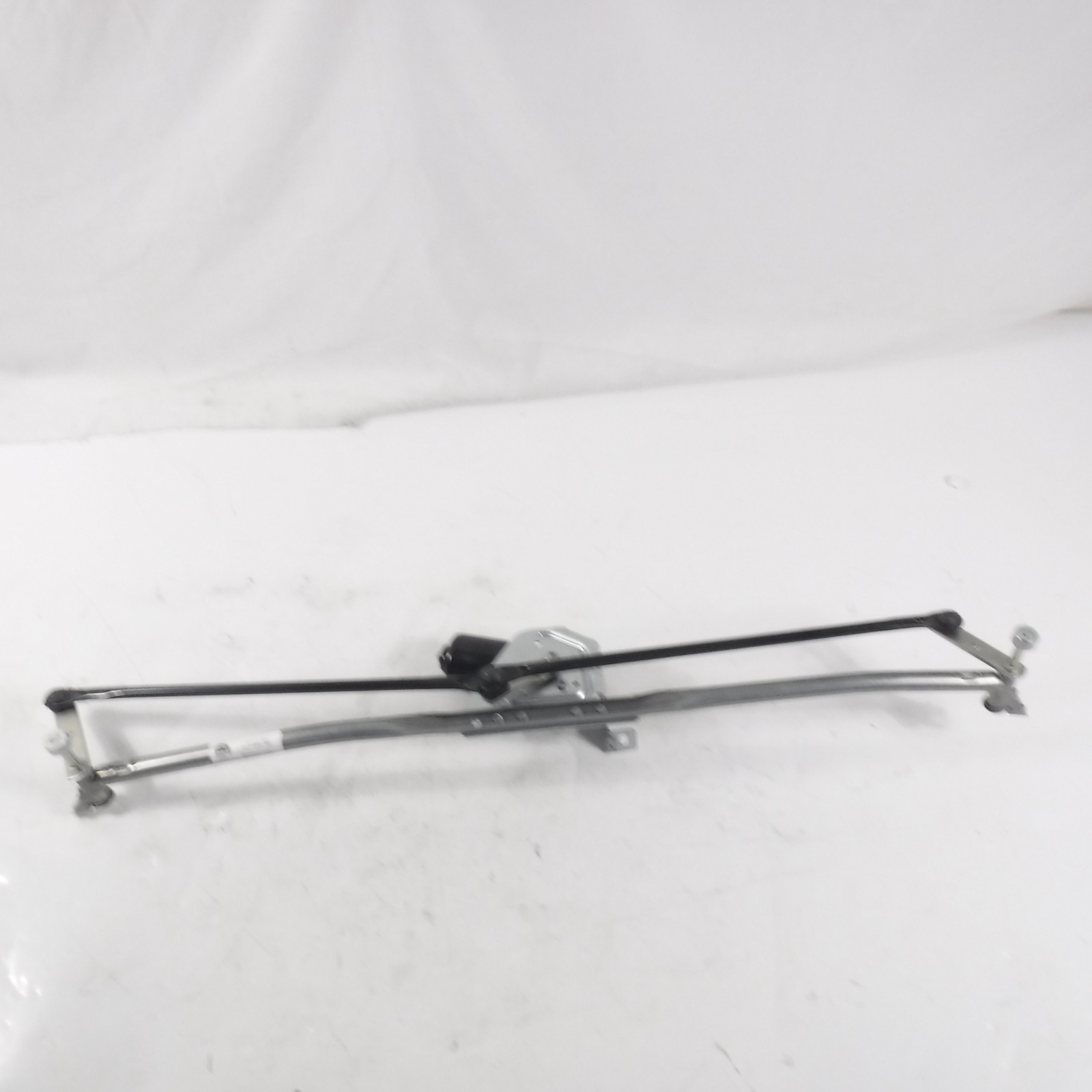 OEM Freightliner A2269882000 Windshield Wiper Motor/Linkage For