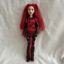Disney Descendants The Rise of Red Queen Of Hearts Fashion Doll