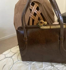 1940s 50s Brown Leather Handbag- Vintage Snap Clasp -ESQ Or ESO