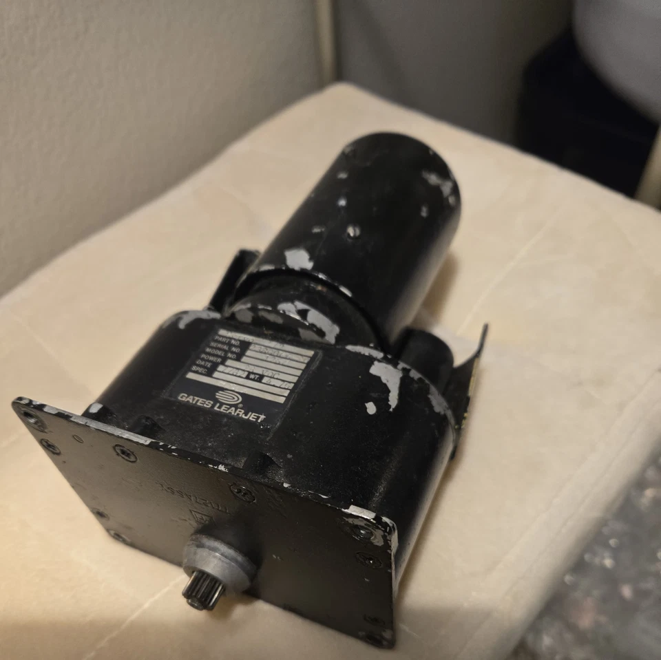 2380066-80 Gates LearJet Auto Pilot Servo Assembly (28V) - Image 2 of 3