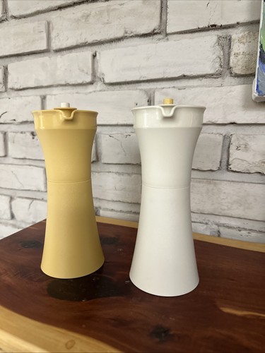 2 Vintage Tupperware 8 oz Oil & Vinegar /Salad Dressing Cruet, 1246-12 & 1246-8 - Picture 2 of 7