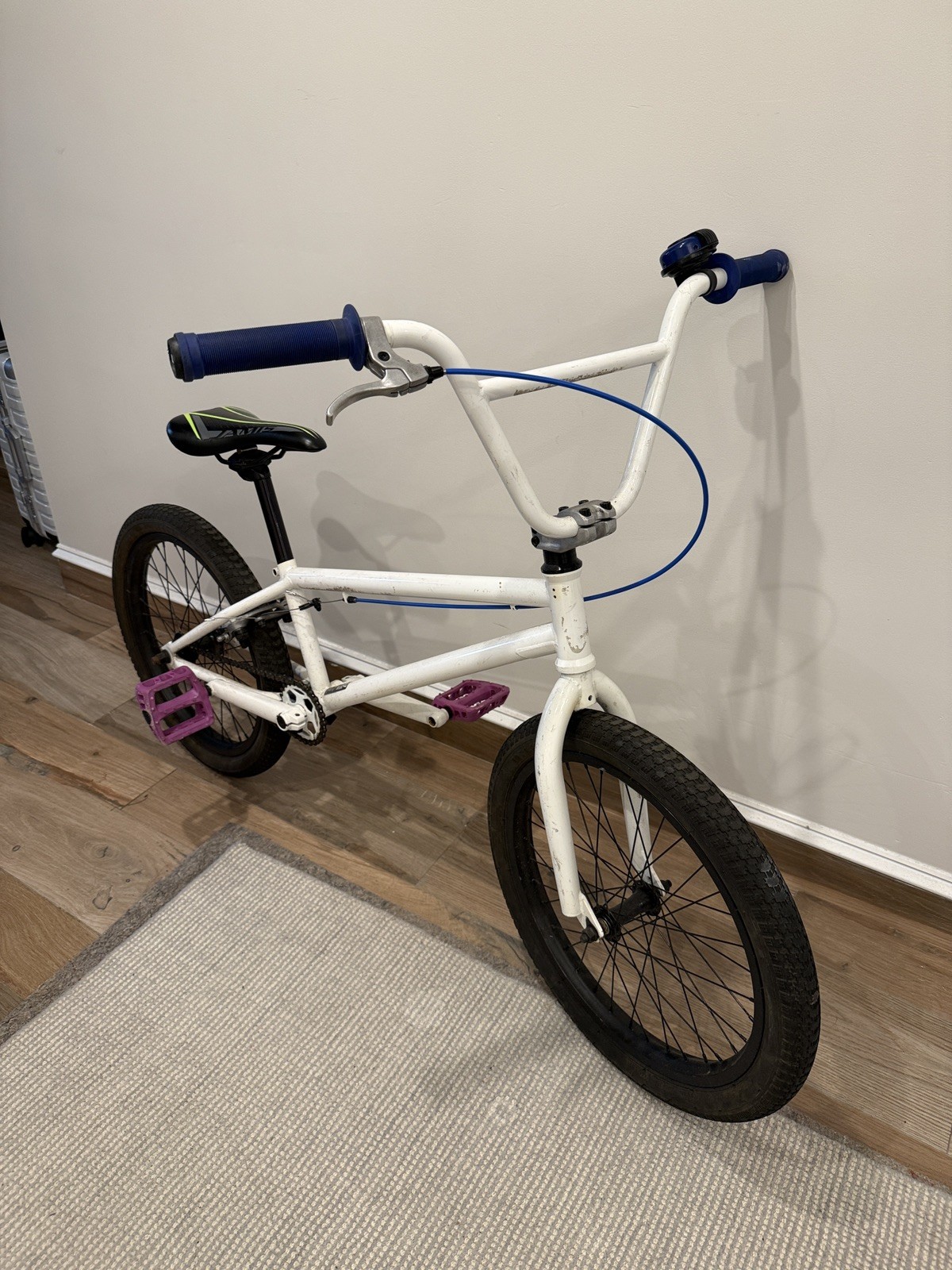bike Haro Down Town bmx. White Color. Pickup in Brooklyn.