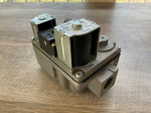 Furnace Gas Valve 36E23 202 60-24290-01 White Rodgers