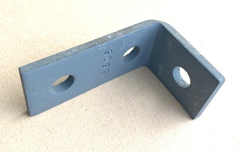 Lot of 1 to 2 units - Unistrut, 3 Holes, 90 degrees elbow, 2 1/4" x 3 1/2".