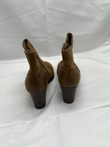 Clarks Boots Heeled Ankle Women’s Size 6 1/2 M Zip Up Brown 2 1/4 inches Heel - Picture 5 of 7