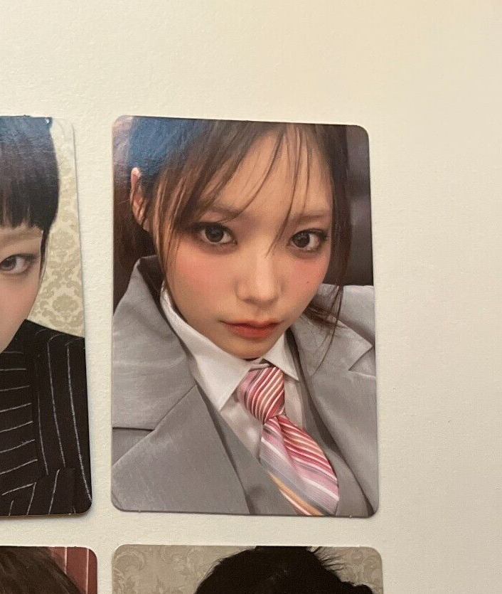 QWER Official Authentic Photocard Algorithm's Blossom Kpop - 8