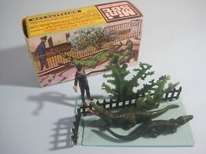 BRITAINS HERALD Plastic Zoo & Farm Animals: KEEPER & CROCODILES MINI SET #1032 | eBay