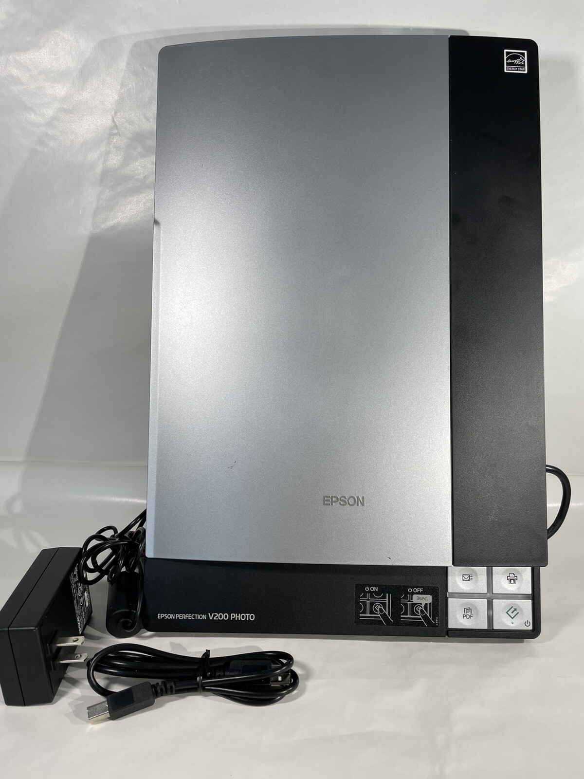 Epson Perfection V200 PHOTO Flatbed Scanner No Software Untested.