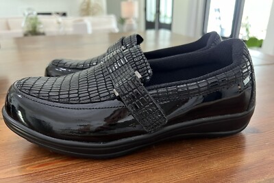 orthofeet womens 9 - 2E Ex Wide Black Chelsea Croc Patent Leather Shoes Nwob