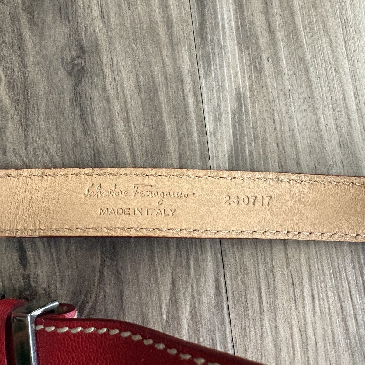 Salvatore Ferragamo Belt Women display picture 1