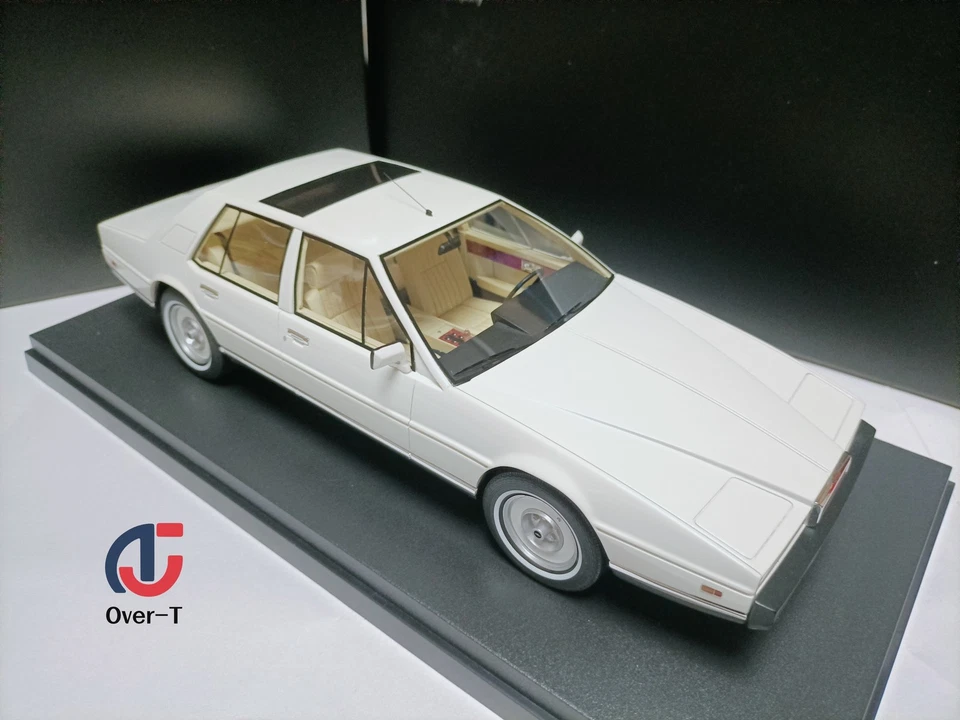 PMC 1:18 Aston Martin Lagonda 1986 White Four Door Luxury Sedan Model - Image 4 of 4