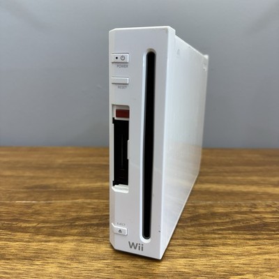 Nintendo Wii Console RVL-001 (EUR) GameCube Compatible – Powers On