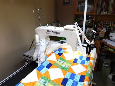 Refurbished/Recertified Q'nique 14'' Block Rocket Longarm Quilting Machine