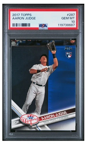 2017 TOPPS AARON JUDGE CATCHING RC #287 PSA 10 GEM MINT