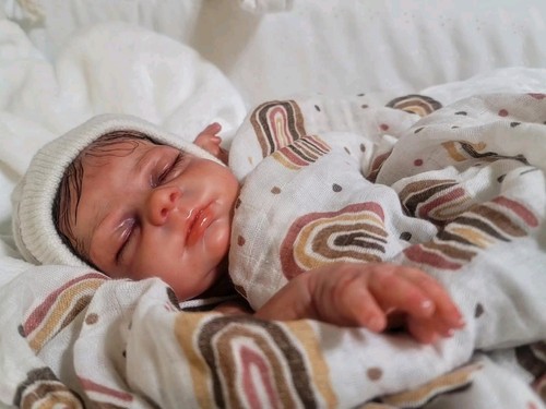 SELTENE SOLE Reborn Baby Puppe Isabella, Nikki Johnston von LUNARLULLABABIES Biracial - Bild 14 von 24